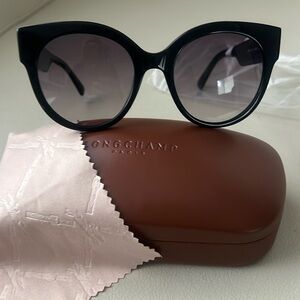LONGCHAMP Stylish Black Glasses with Gradient Color Lenses.
100% UV Protection.